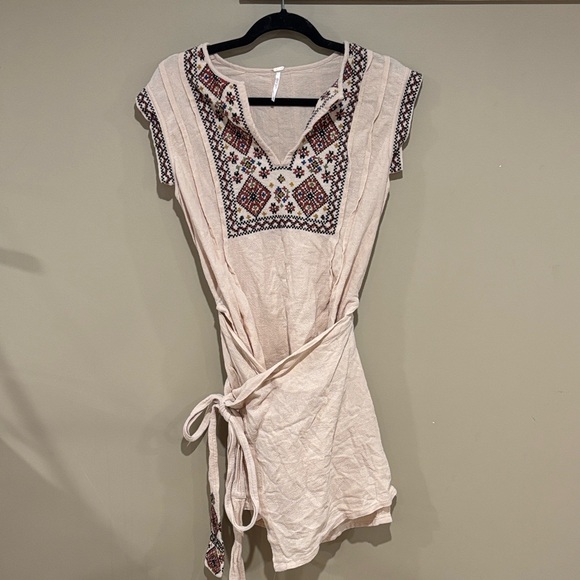 Free people running wild embroidered dress - Picture 3 of 6